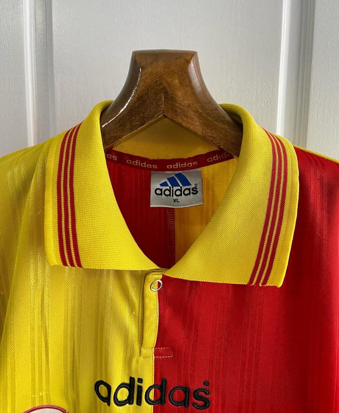 Galatasaray 1996/97 Home Retro Jersey