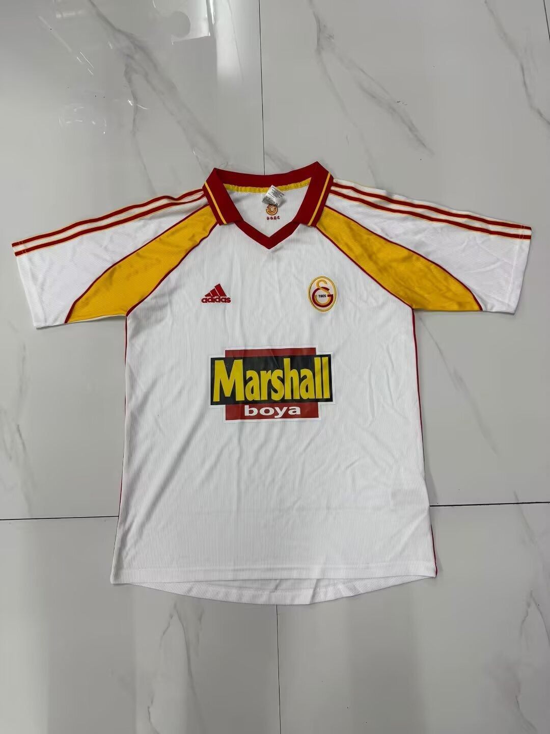 Galatasaray 1999/00 Away Retro Jersey