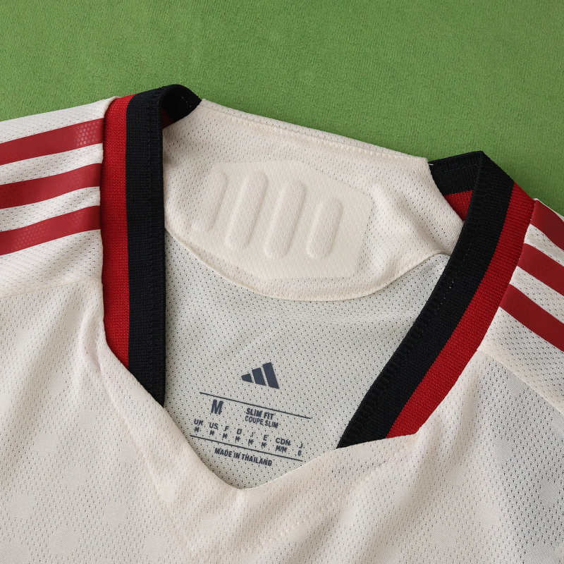 Liverpool Player Jersey Away 2025/26